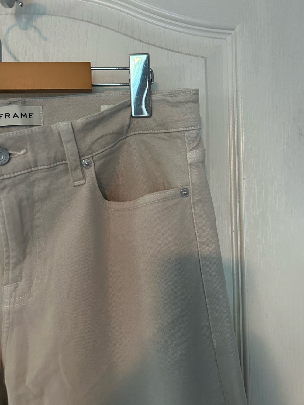 Frame Denim Men's Casual Skinny Jeans in Light Beige - Picture 3 of 9
